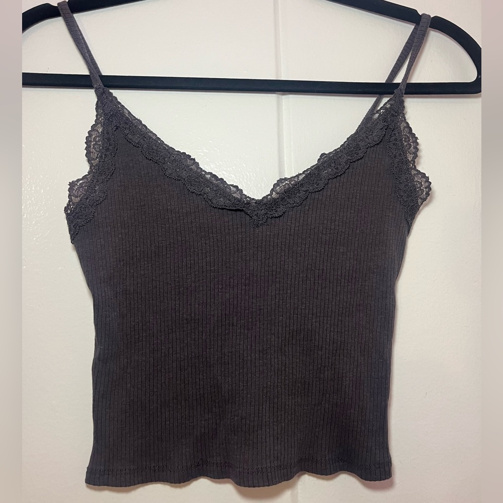 lace trim crop top